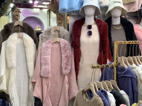 Winter Lady Poncho Cape With Furs